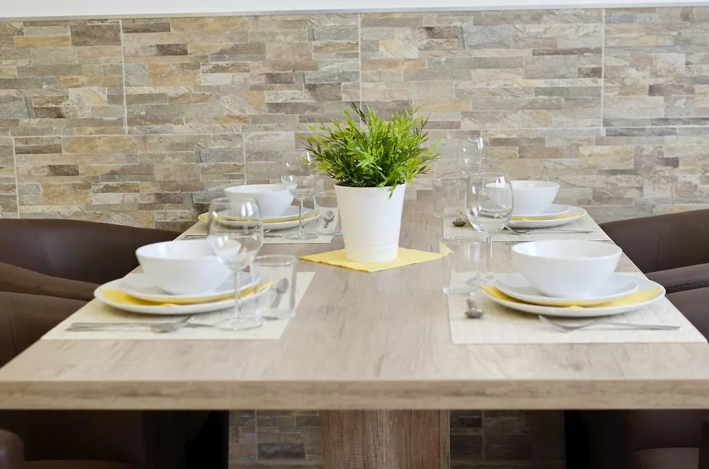 Flatprovider - Manuela Apartment Wenen